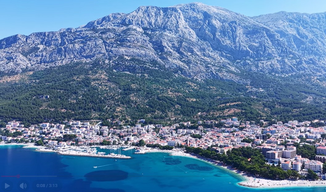 Baška Voda i Gradac dijele božićnice svojim umirovljenicima