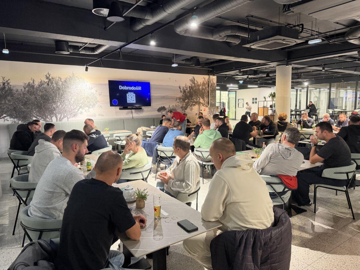 U Makarskoj i Splitu održan humanitarni kviz “Bilo srce za mala srca”