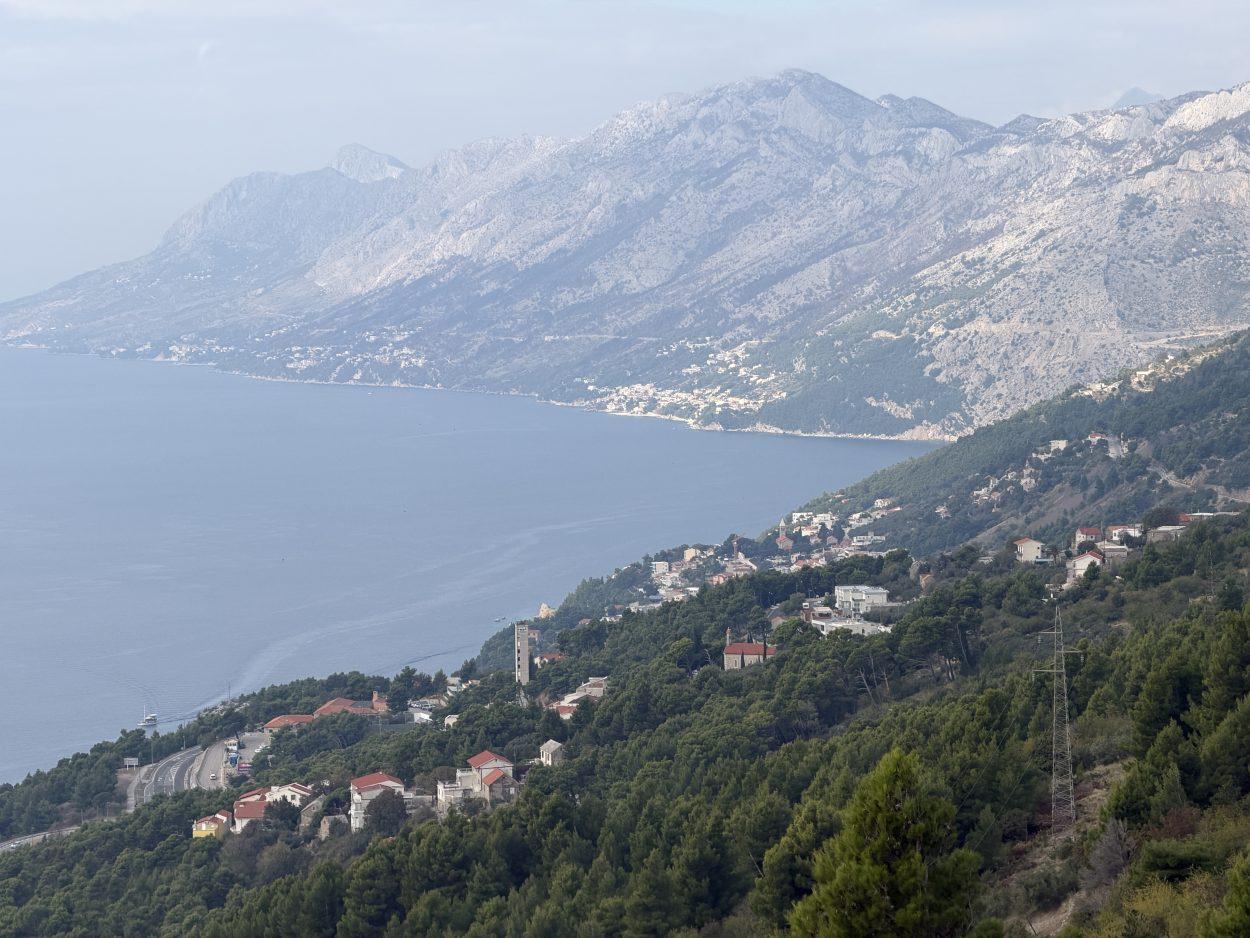 Brela doniraju 5.000 eura Omišu za sanaciju posljedica velikog požara
