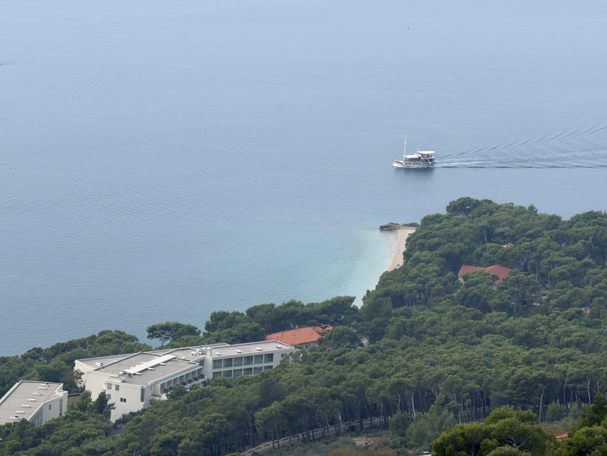 Brela isplaćuju božićnice umirovljenicima: Pravo imaju svi s mirovinom do 400 eura