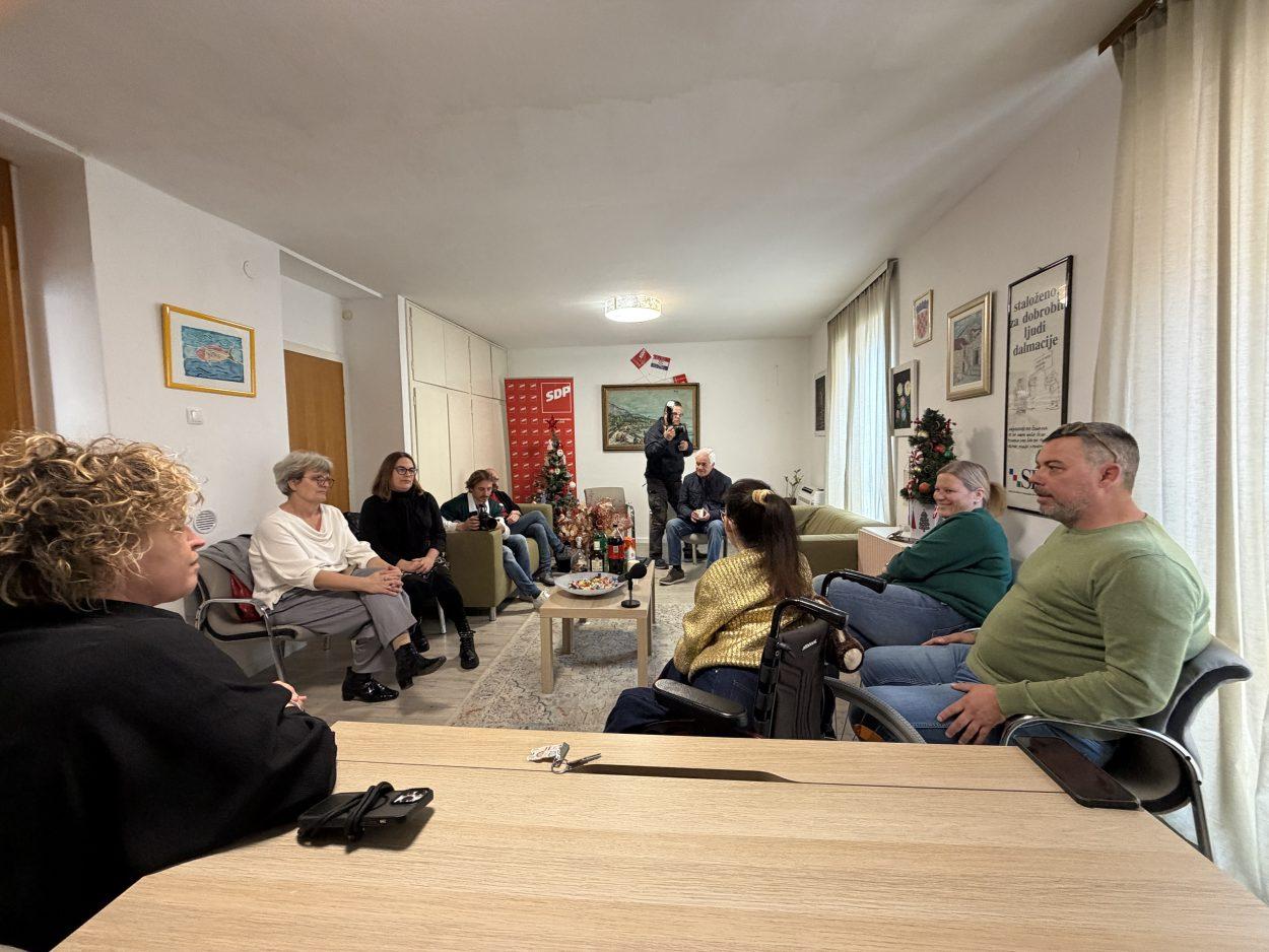 SDP Makarska održao božićno druženje s novinarima