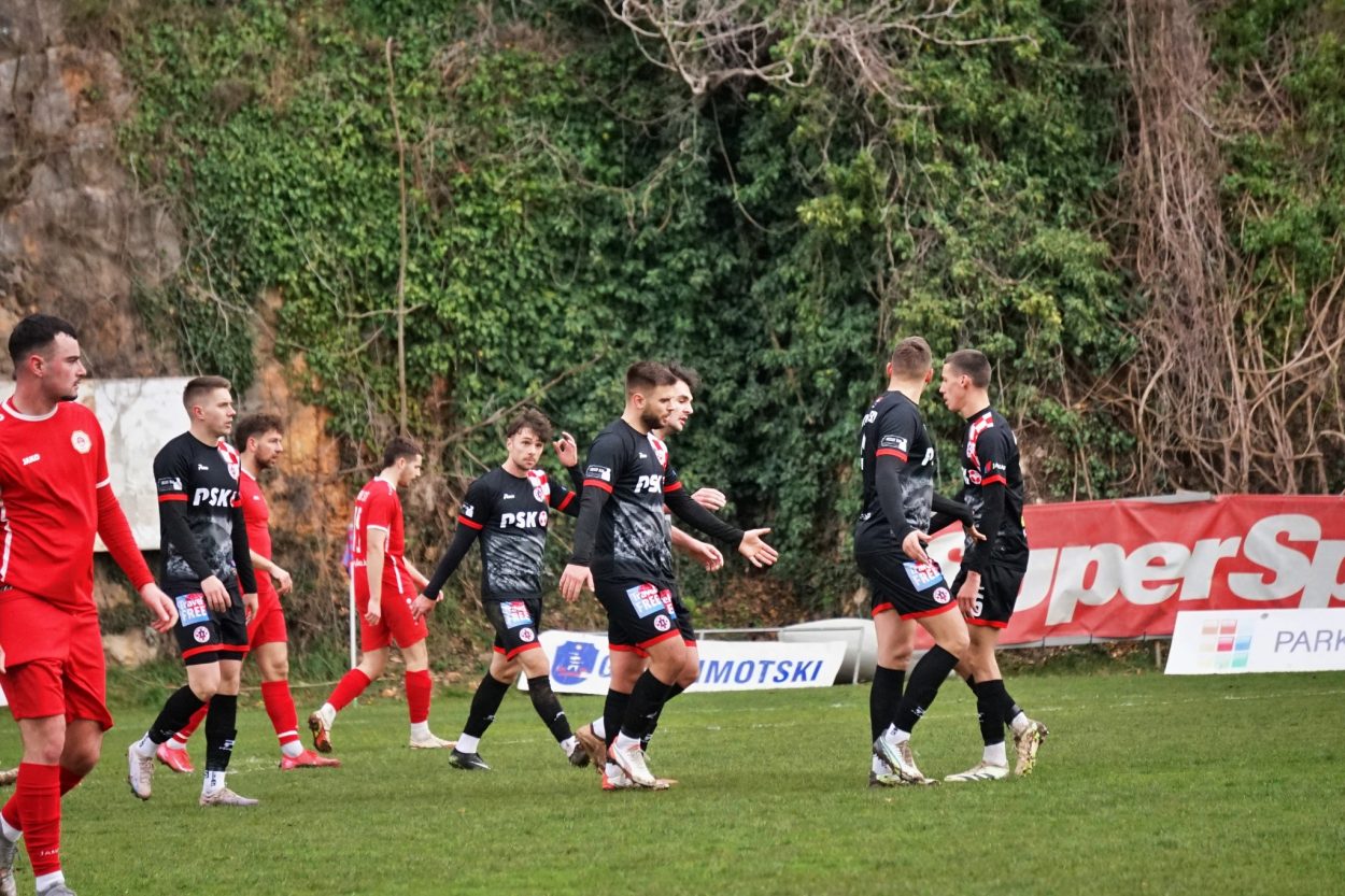 Imotski uvjerljiv, Mladost poražena u Stobreču, Croatia slavila kod Orijenta