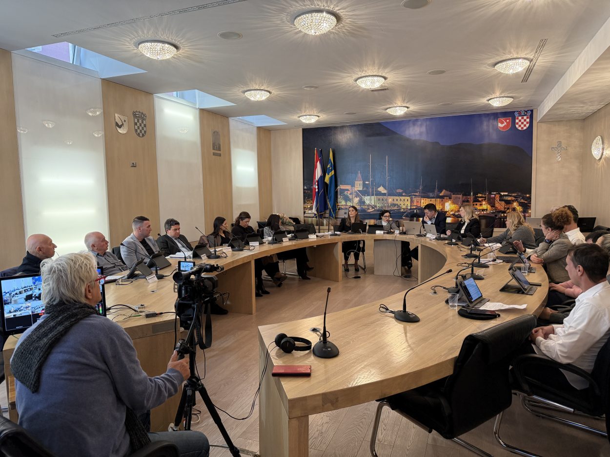 Gradsko vijeće Makarske povećalo temeljni kapital Stambenom gospodarstvu i usvojilo potpore za staru jezgru