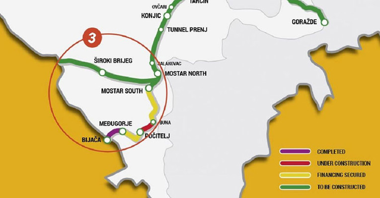 Dvije ceste povezuju Hercegovinu i Dalmaciju. Put od Mostara do Makarske značajno se skraćuje