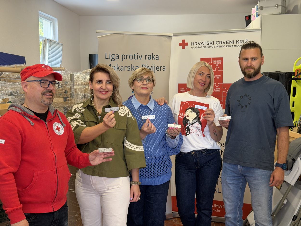 Liga protiv raka donirala pet medicinskih kreveta Crvenom križu