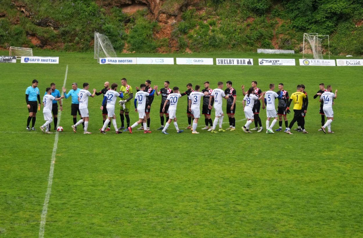 Imotski prvak, Zmaj u Makarskoj poražen od Uranije