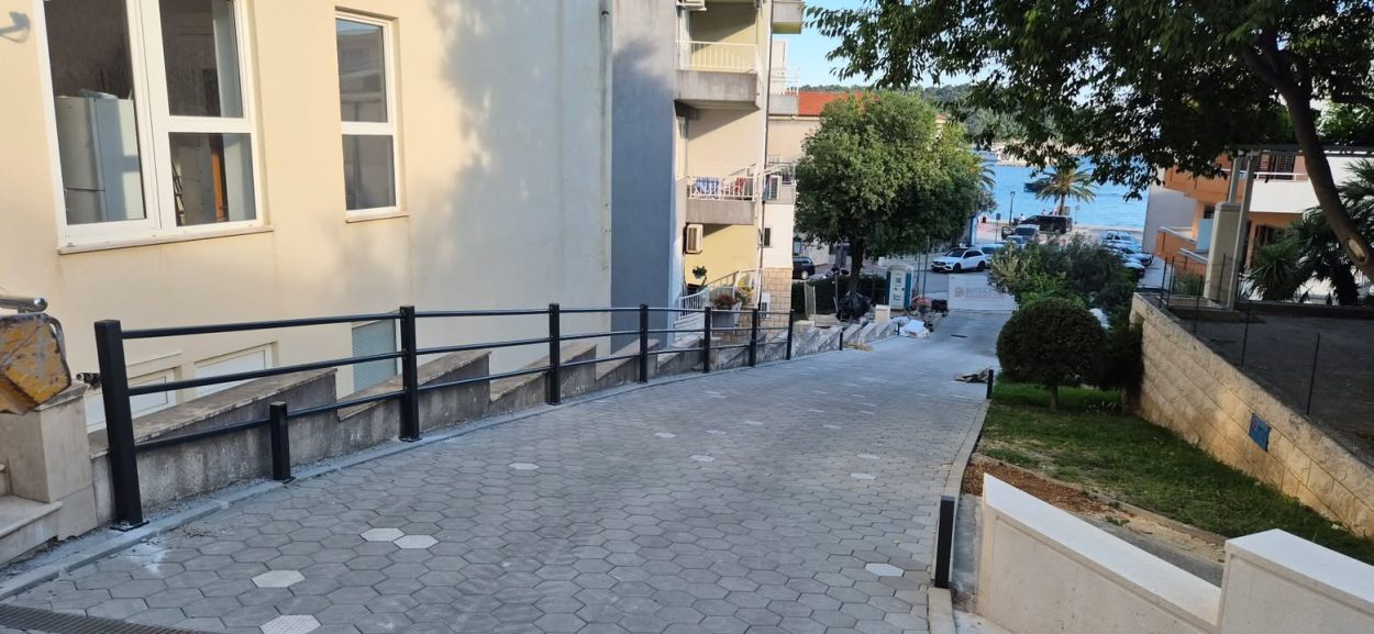 Do kraja tjedna završavaju radovi na pristupnom putu prema Zvjezdarnici i Spomeniku revolucije