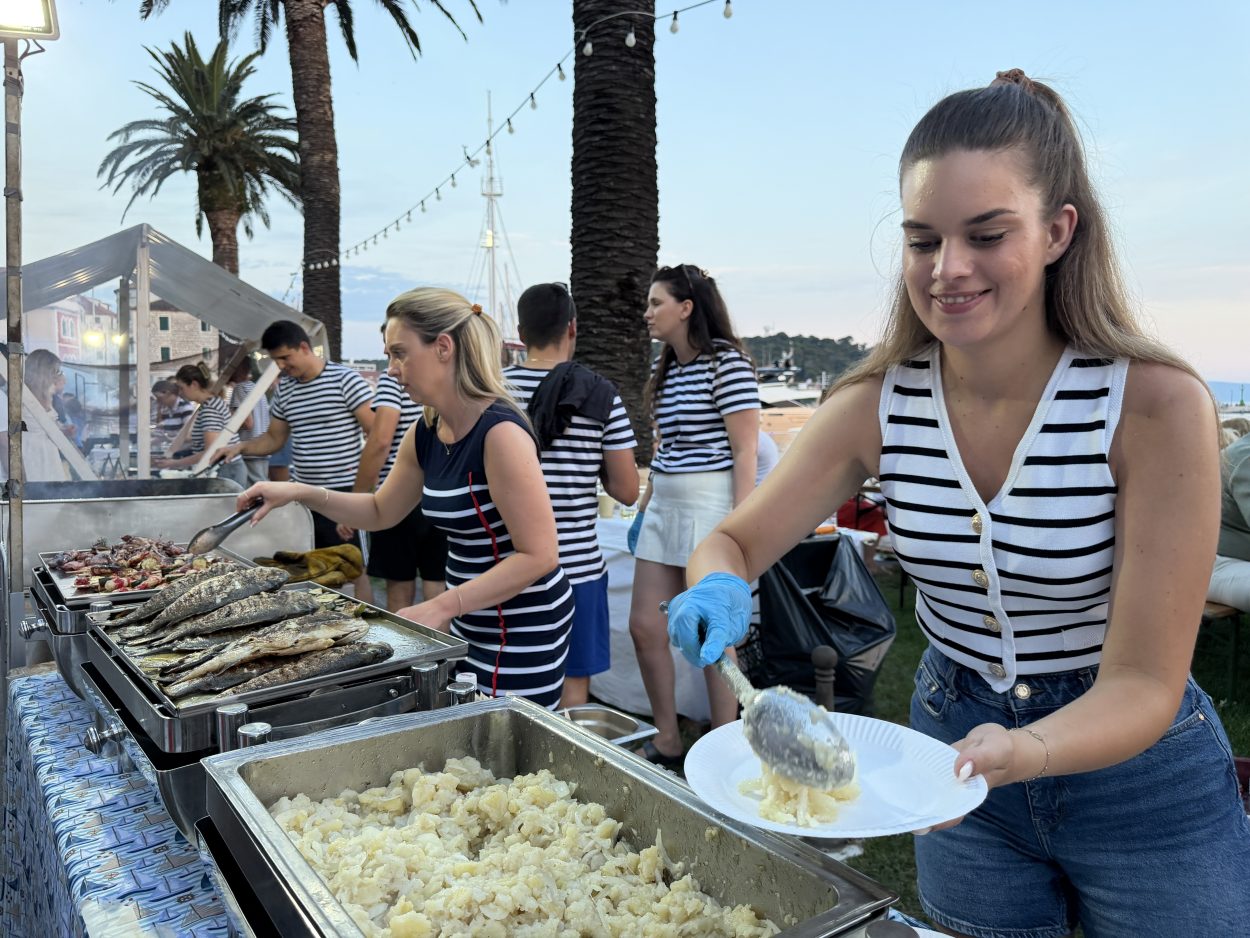 Makarska otvorila sezonu Ribarskih večeri