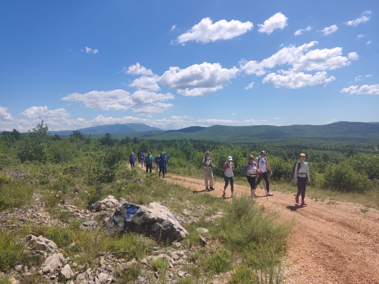 Camino Imota okupio hodočasnike iz četiri zemlje, tri dana hodali kroz srce Imotske krajine