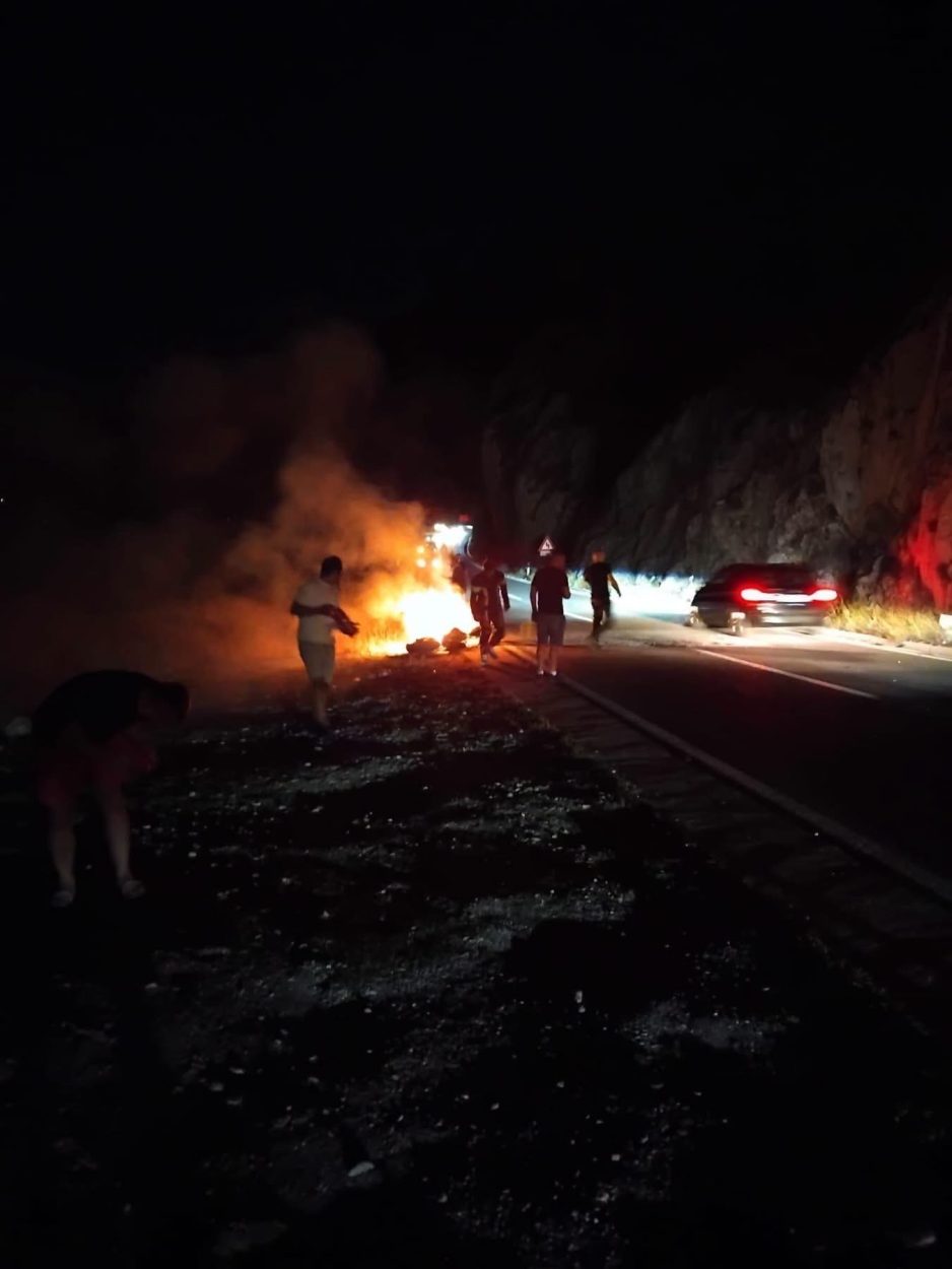 Na Dubcima planuo motocikl nakon prometne nesreće