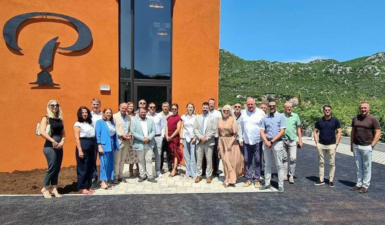 HGK održao sjednicu u novoj Poetica destileriji u Vrgorcu: Investicija koja otvara nova radna mjesta
