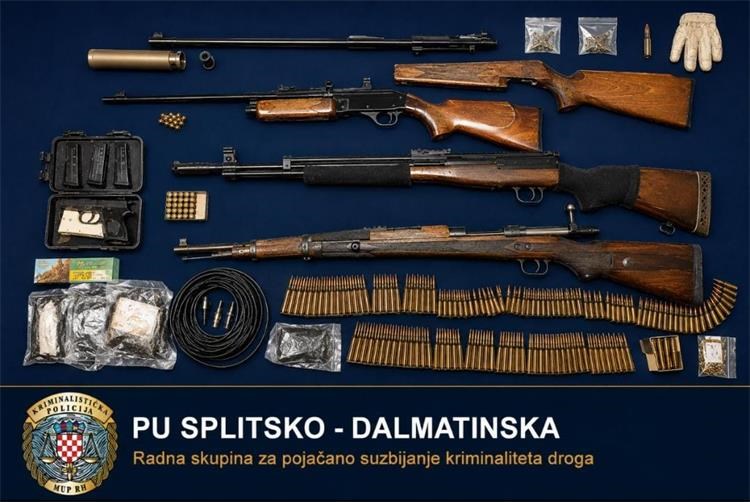 U policijskoj akciji u Igranima pronađena veća količina oružja, streljiva i droga
