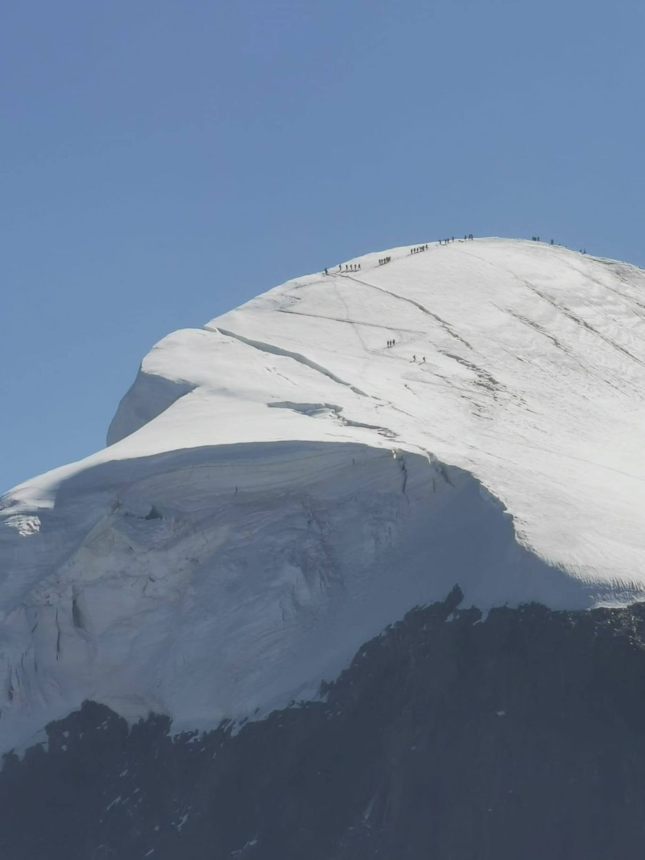 Planinari HPD-a Vrgorac osvojili Breithorn: 20 članova uspješno se popelo na 4.164 metra