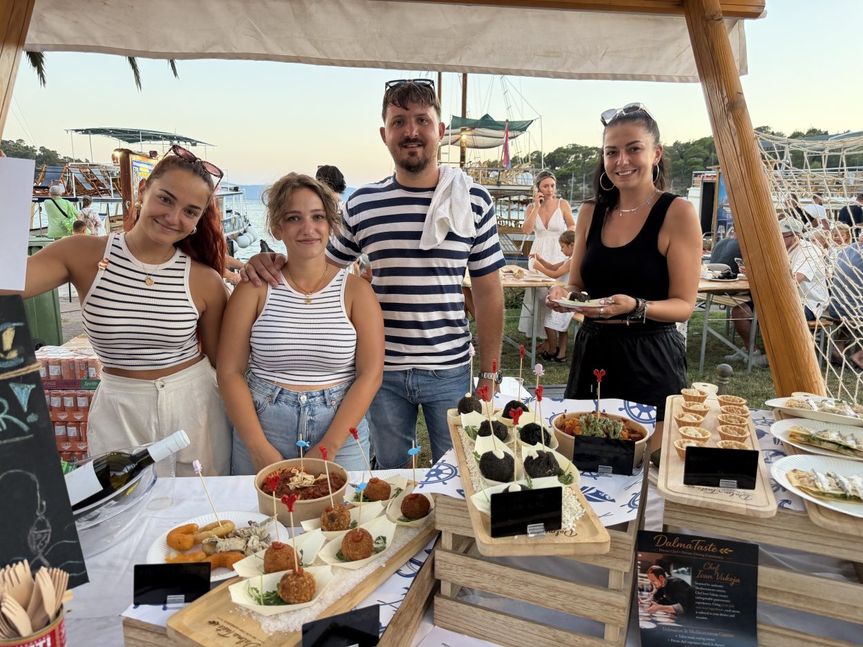 Predzadnja Ribarska večer održana na makarskoj rivi