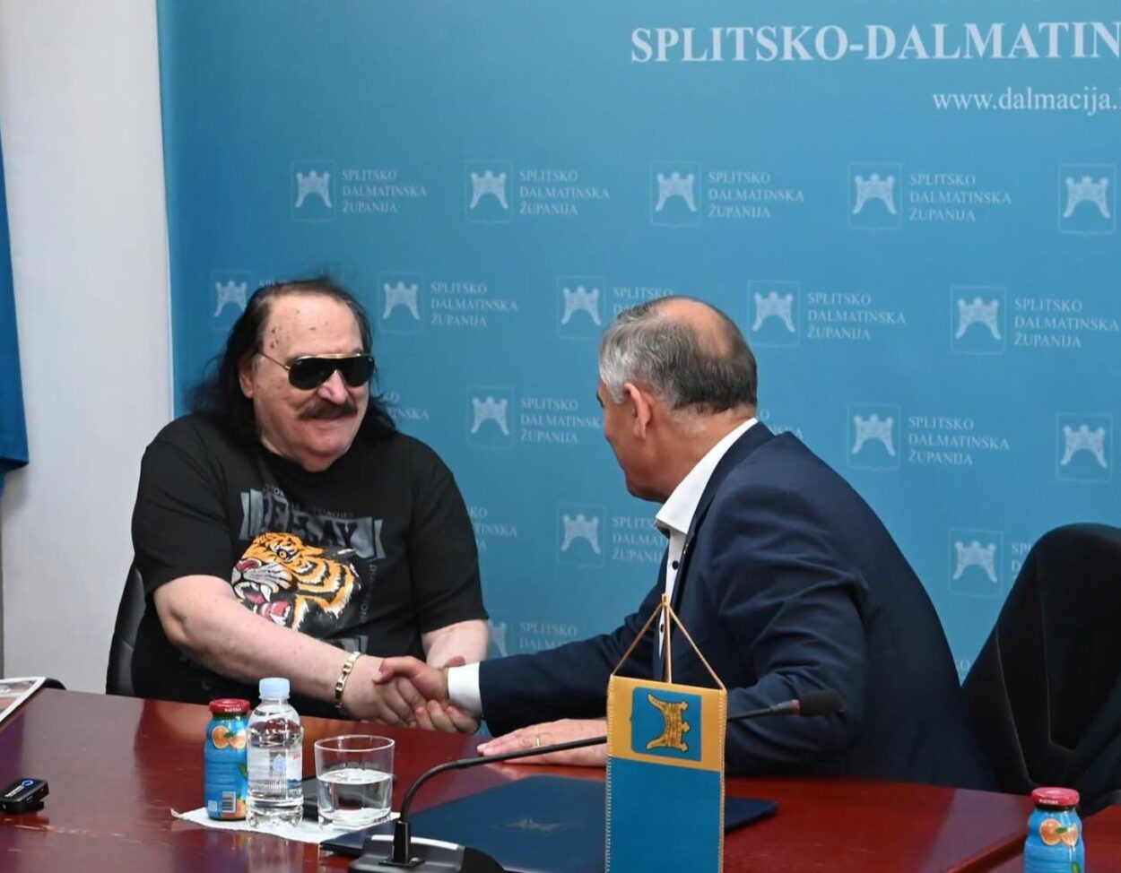 Župan Boban oprostio se od Miše Kovača, bio je više od pjesme i glas Dalmacije
