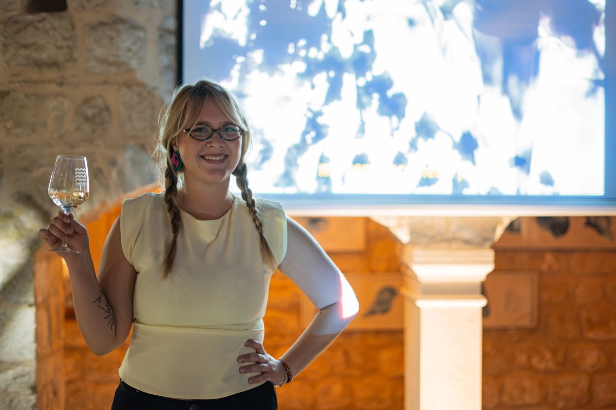 Ela Puharić predstavila „Places we carry“ u Malakološkom muzeju