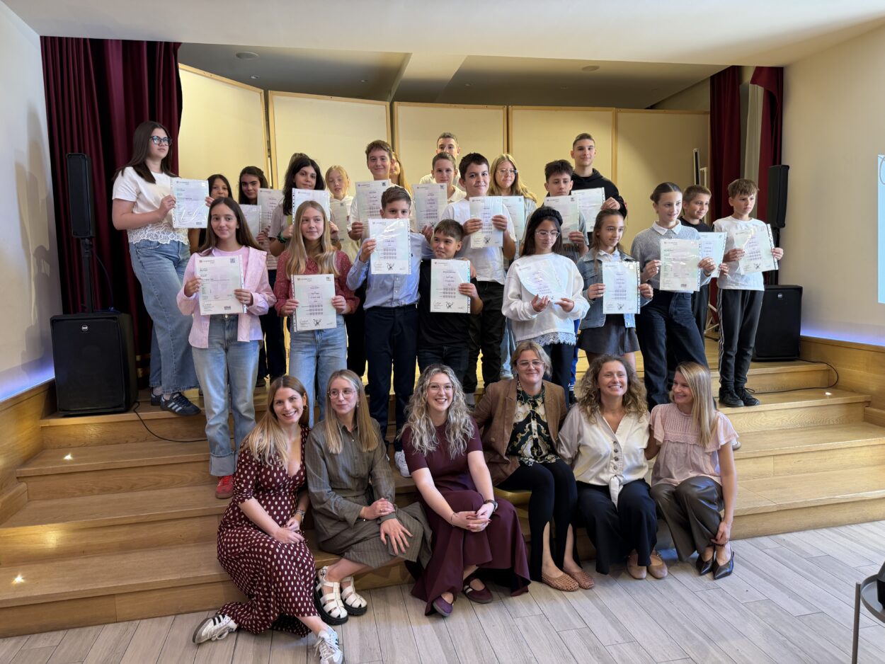 U Makarskoj dodijeljene Cambridge diplome: Mladi polaznici Helen Doron škole pokazali znanje engleskog jezika
